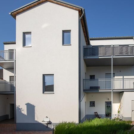 Captain'S Suite Neusiedl am See Exteriör bild