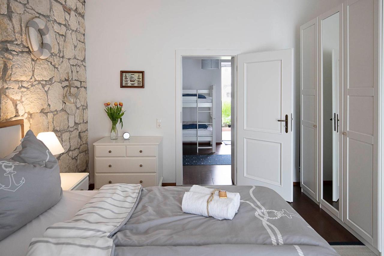 Captain'S Suite Neusiedl am See Exteriör bild