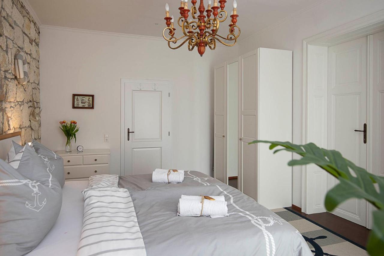 Captain'S Suite Neusiedl am See Exteriör bild